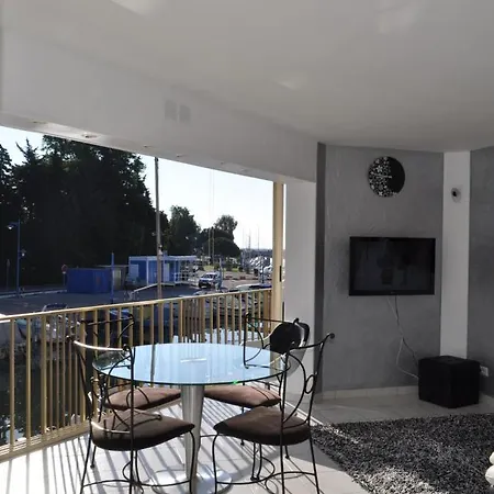 La Nautique Apartman *