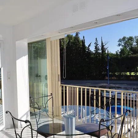 La Nautique Apartman *